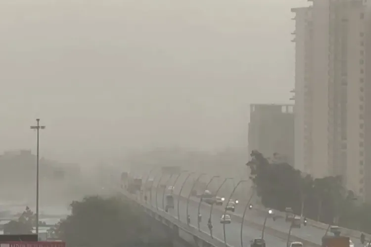 Dust storm visual from Noida