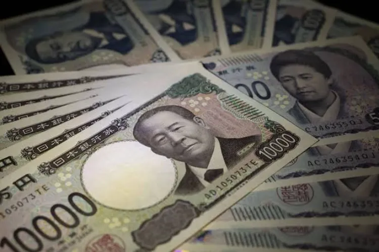 Japan's currency Yen sank 