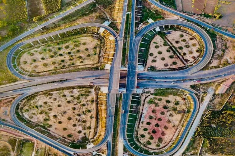 The Bengaluru–Chennai Expressway project 