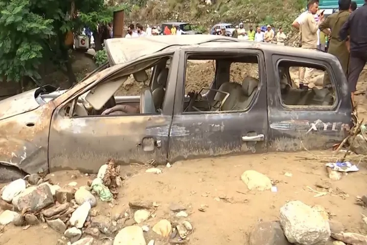 Flash floods disrupt Chenab Valley