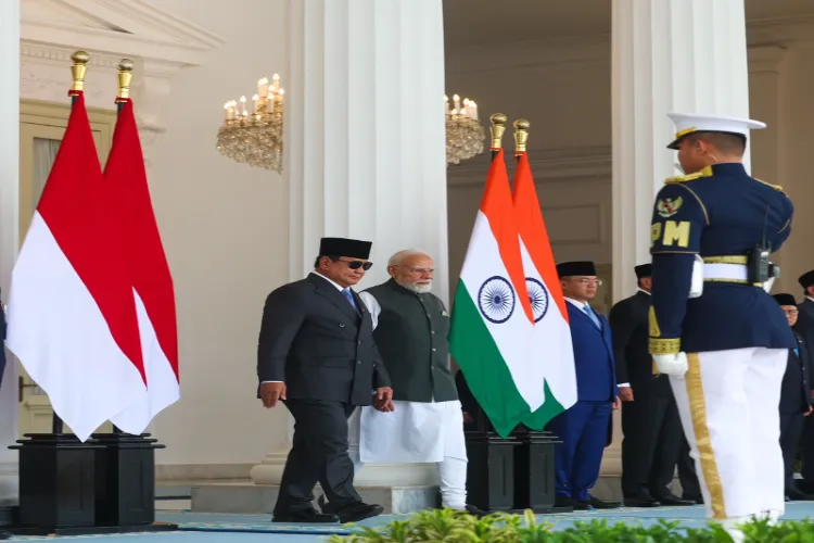 Prime Minster Narendra Modi with Indonesian President Prabowo Subianto