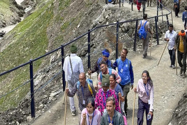 Pilgrims leaving for Amarnath Yatra