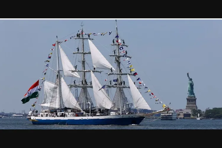 INS Sudarshini 
