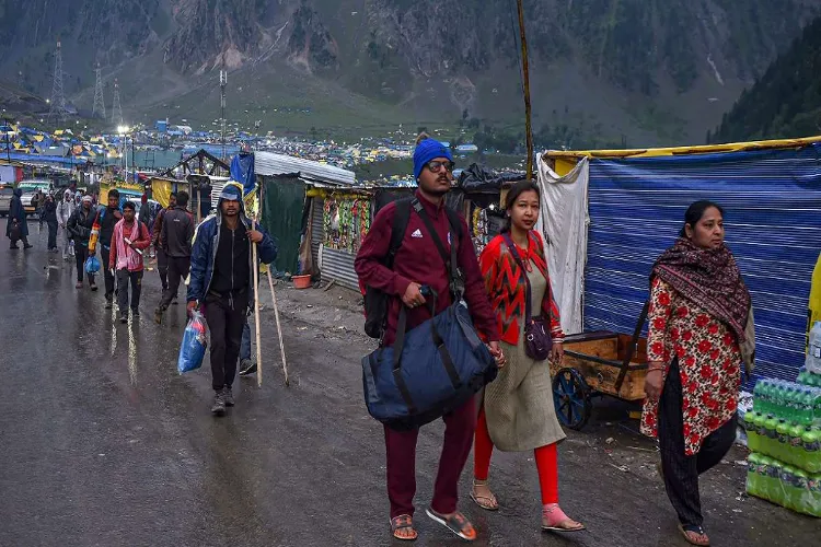 Pilgrims of Amarnath Yatra