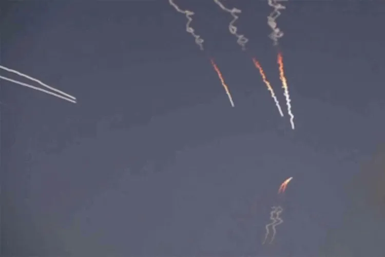 Iran strikes US bases in Kuwait and Bahrain following attacks on Tehran