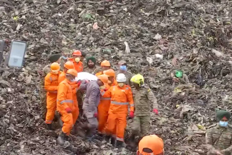 NDRF rescues another person in Pune after building collapse 