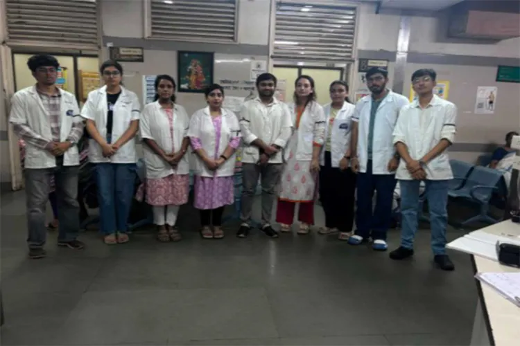 Nair MARD doctors hold black ribbon protest against attack on healthcare worker