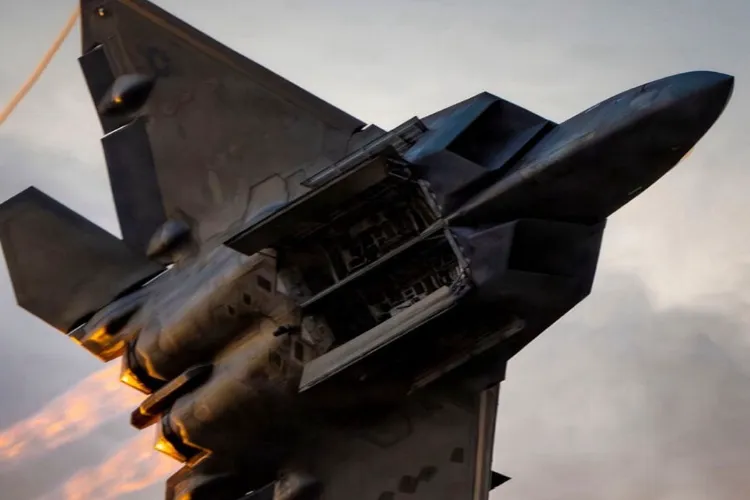 Image of F-22A Raptor fighter jet