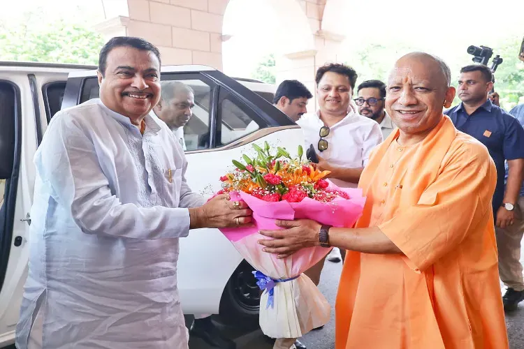 Union Minister Nitin Gadkari and Uttar Pradesh Chief Minister Yogi Adityanath 