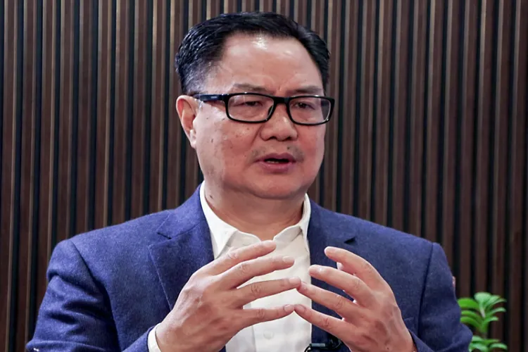 Kiren Rijiju pays condolences on passing of former Qatar Emir