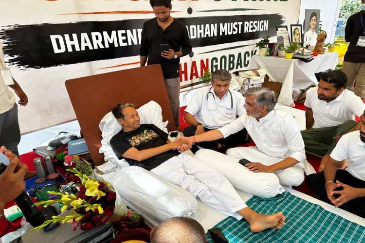 Congress leader Pawan Khera meets Sonam Wangchuk
