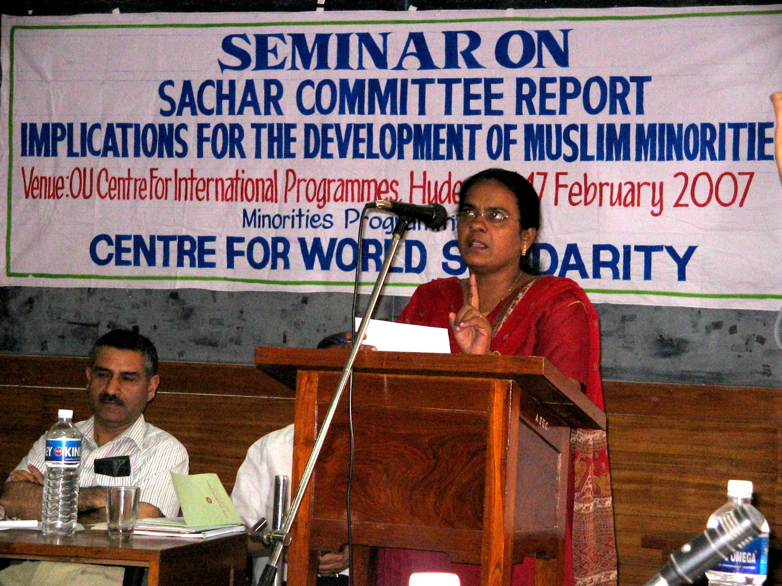 https://www.awazthevoice.in/upload/news/1784307216D._Sharifa_Khanam_speaking_at_a_seminar.jpeg