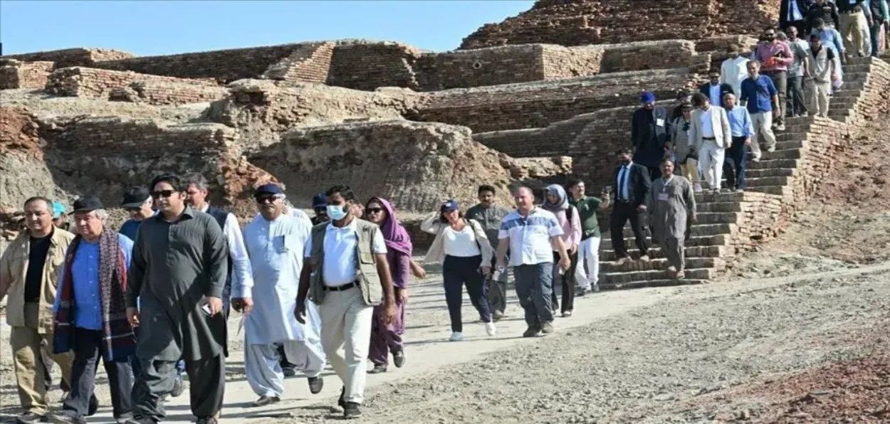 UN chief Antonio Guterres visiting the site of Harappan civilisation iat Mohanjo Daro in Sindh