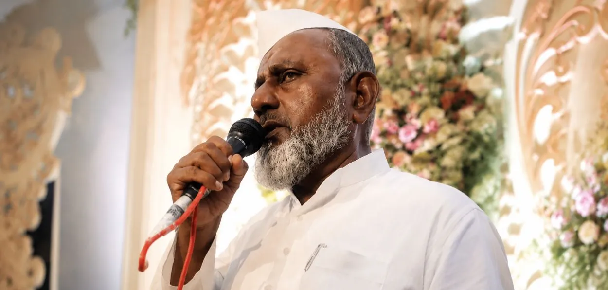 Mubarak Shaikh reciting Mangalashtak  at wedding of his friend