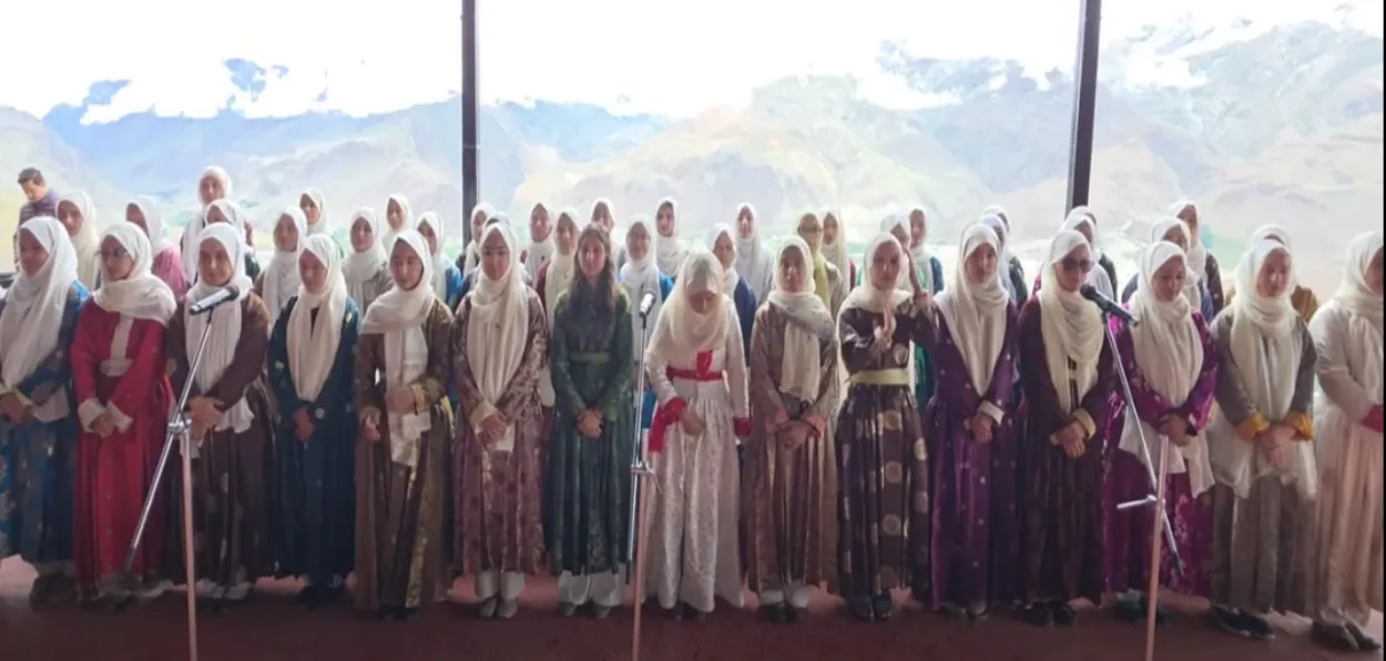 A still of the Stringmo sisters rendering the viral patriotic numbers on Kargil Vijay Diwas 