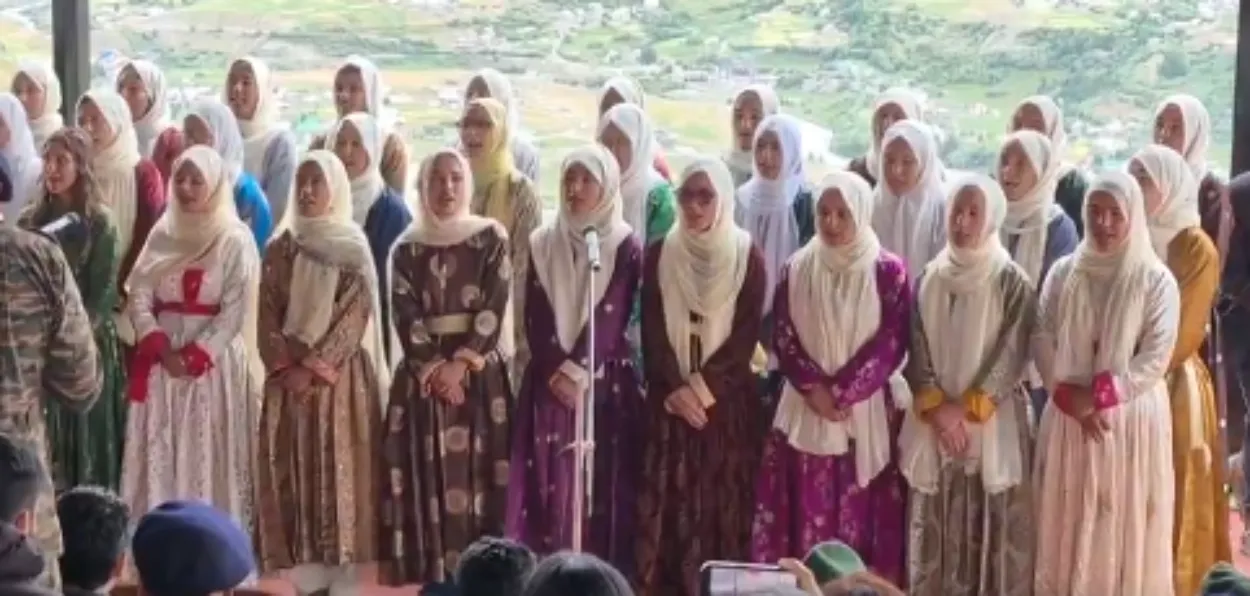A still of the Stringmo sisters rendering the viral patriotic numbers on Kargil Vijay Diwas 