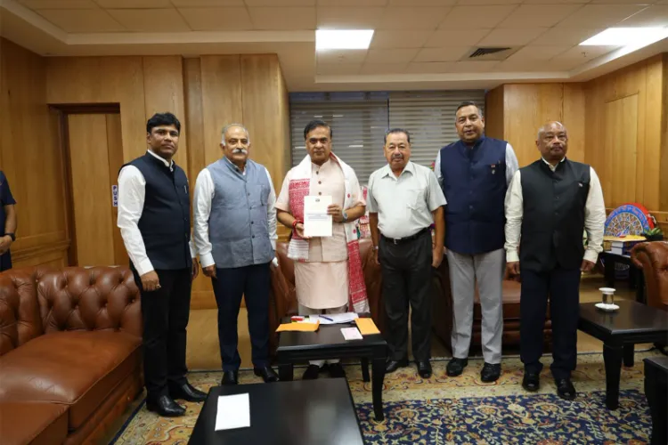 Assam ex-servicemen present Rs 25 lakh cheque to Chief Minister’s Relief Fund