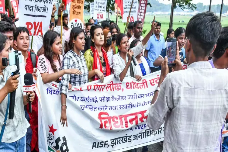 Jharkhand student protest against the alleged irregularities in the examinations and recruitment process