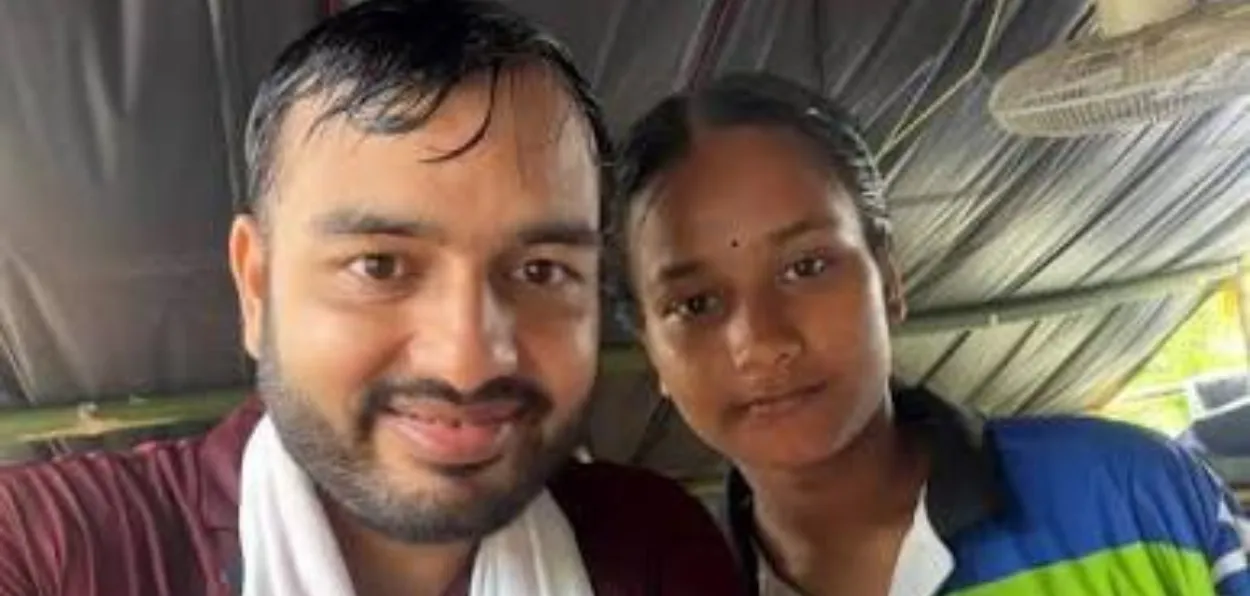 Janmoni with Alakh Pandey, Founder Physics wallah in her makeshift shelter home