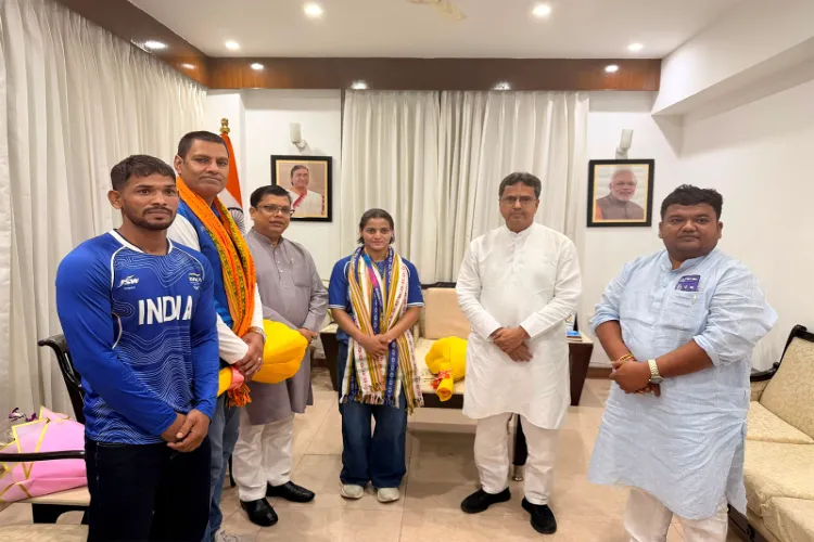 Tripura CM Manik Saha felicitated Asmita Dey.
