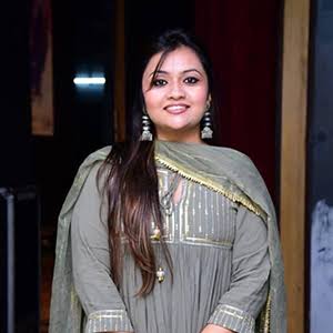 https://www.awazthevoice.in/upload/news/1786961670Ayesha_Ayub_1.jpg