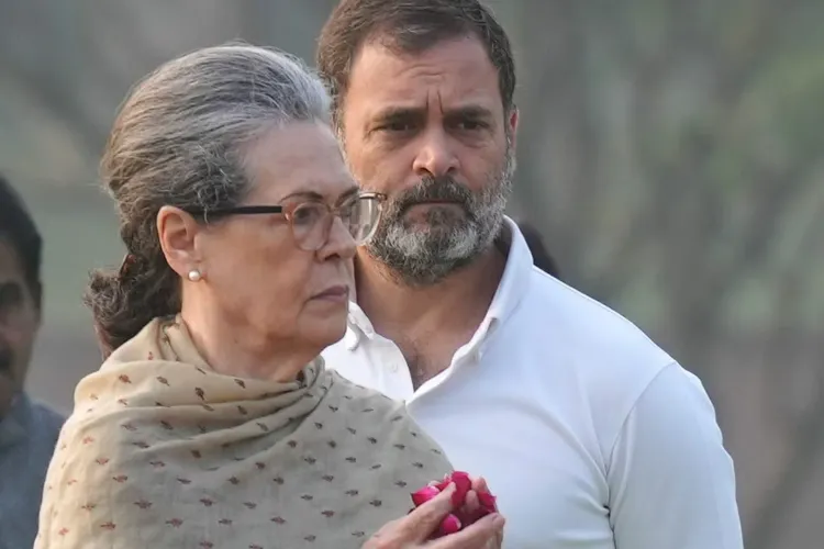 Congress leader Rahul Gandhi with mother Sonia Gandhi