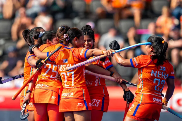 Indian women's hockey team. 