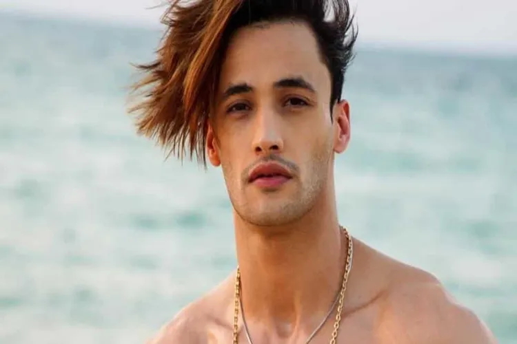 Asim Riaz