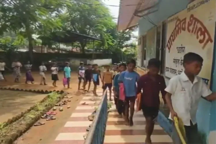 Students arrive at coaching classes 