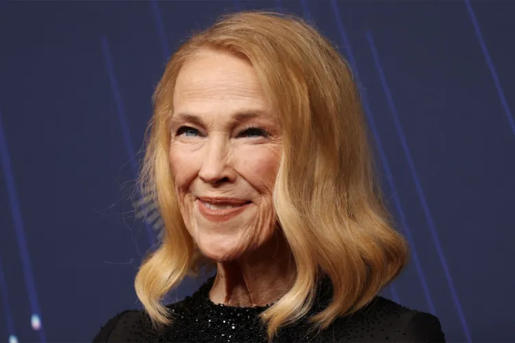  Catherine O' Hara