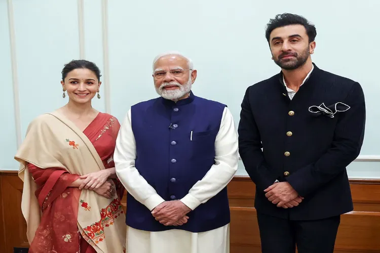 Alia Bhatt, Ranbir Kapoor with Prime Minister Modi 