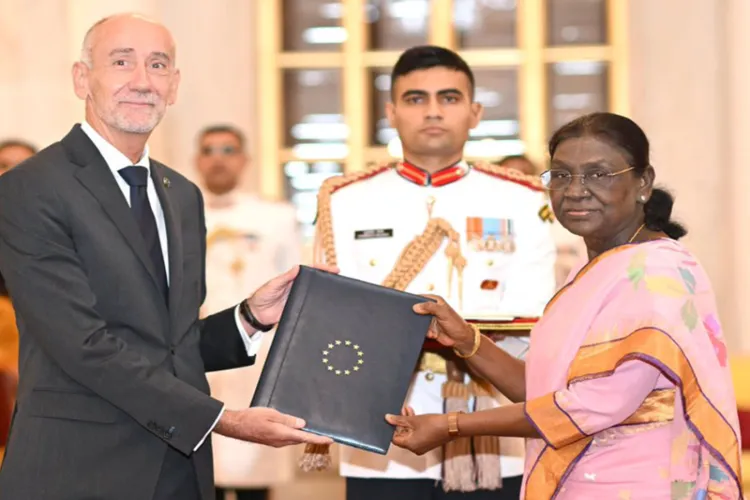 President Droupadi Murmu receives credentials from European Union Ambassador to India Jean-Eric Paquet at Rashtrapati Bhavan.