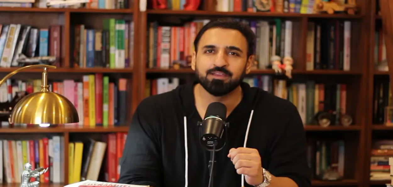 Shah Rukh Nadeem, Book Buddy