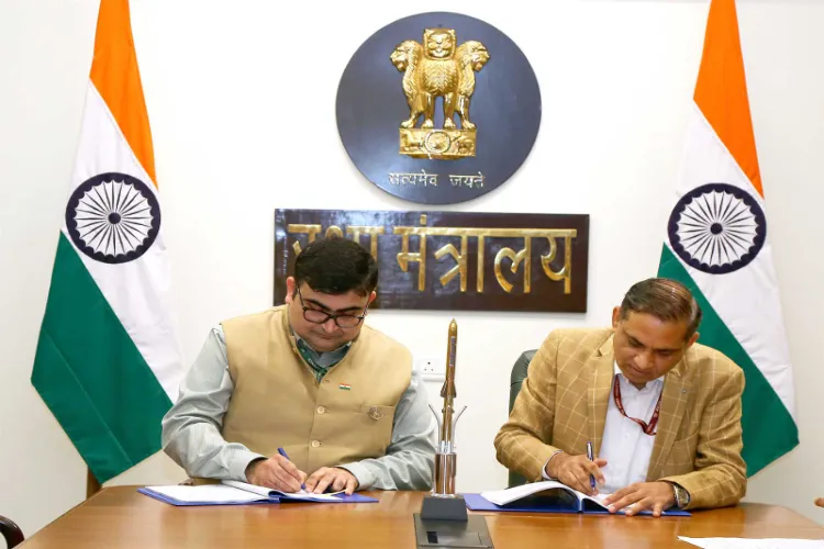 MoD signs contract to procure BrahMos Fire Control System and Launchers for Indian Navy ships