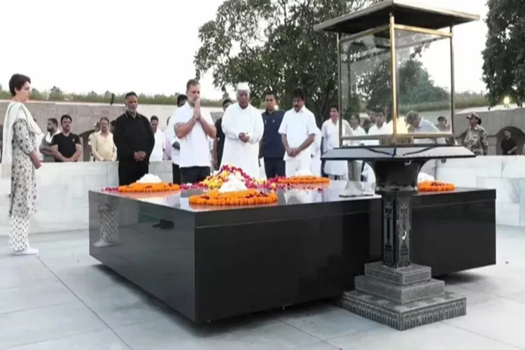 Congress President Mallikarjun Kharge, Lok Sabha LoP Rahul Gandhi, and MP Priyanka Gandhi Vadra pays tribute to Mahatama Gandhi