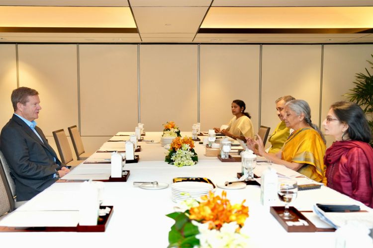 Sithraman during meeting with executives in Singapore 