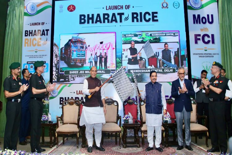 Union Ministers Rajanth Singh and Pralhad Joshi at the launch