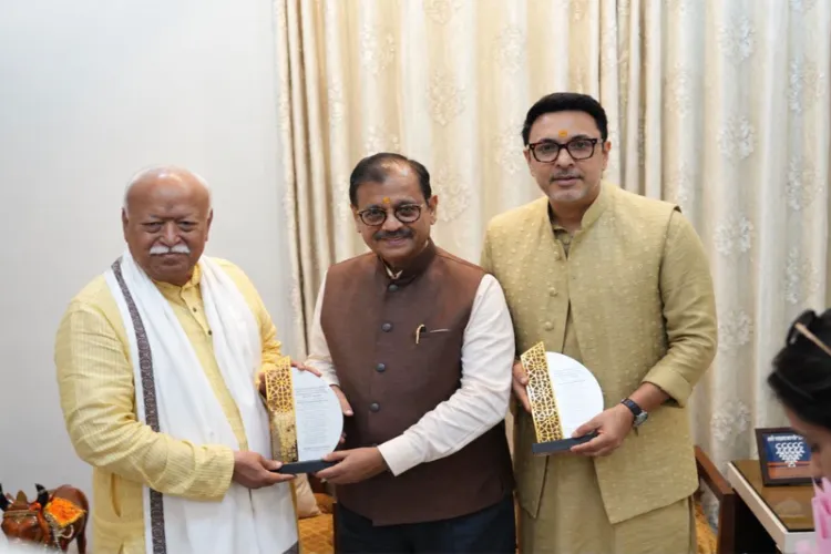 'Prahaar' makers meet RSS chief Mohan Bhagwat 