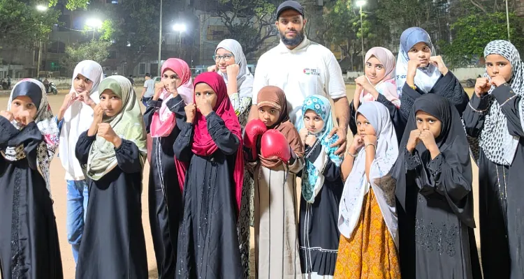 https://www.awazthevoice.in/upload/news/1792220485Junaid__Boxing_(3).webp