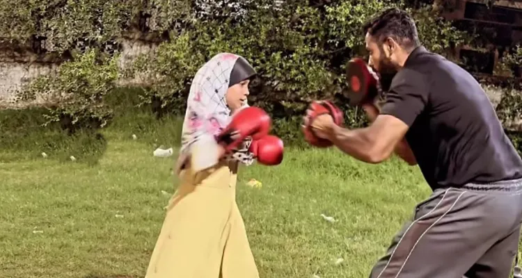 https://www.awazthevoice.in/upload/news/1792220594Junaid__Boxing_(6).webp