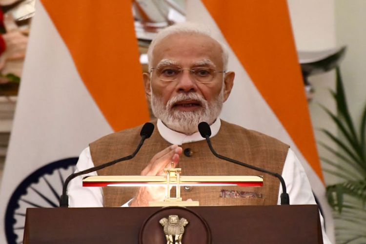 Prime Minister Narendra Modi with Prime Minister of Poland Donald Tusk during during Joint Press Statements at Hyderabad House, in New Delhi on Thursday 