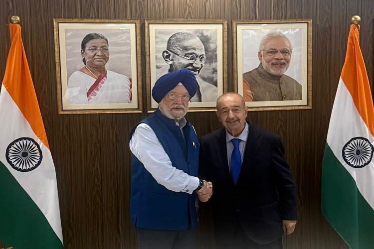 Hardeep Singh Puri with Fereidun Fesharaki 
