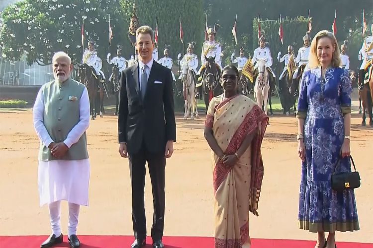Hereditary Prince Alois of Liechtenstein, accompanied by his wife, Hereditary Princess Sophie, attend a ceremonial reception at Rashtrapati Bhavan in New Delhi in the presence of President Droupadi Murmu and PM Modi  