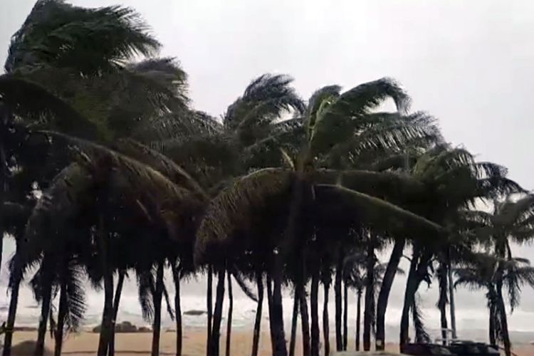 Cyclone Arnab In Visakhapatnam