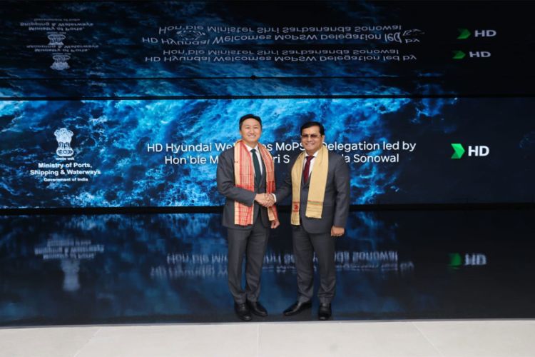 Union Minister of Ports, Shipping and Waterways, Sarbananda Sonowal, meets Chairman of HD Hyundai, Chung Ki-sun in Seoul