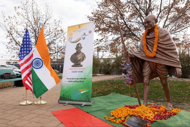 First-ever life-size statue of Mahatma Gandhi in North Dakota unveiled at Peace Park 