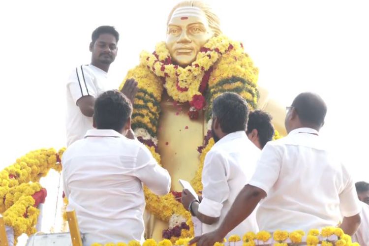 Thevar community paying homage to Muthuramalinga Thevar 