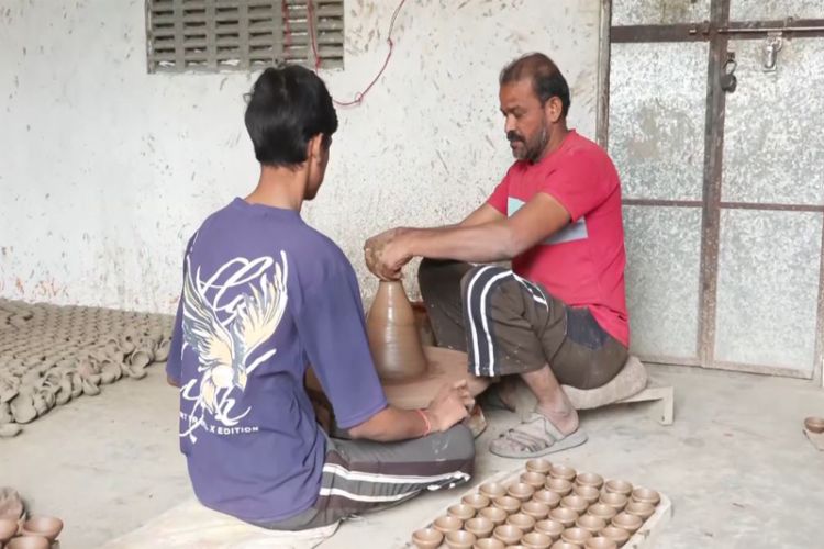 Potter Shankarlal Prajapat making traditional earthen diyas ahead of Diwali in Jaipur