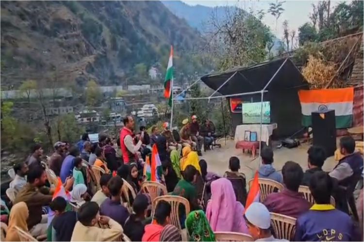 Ekta Diwas celebrations at India's first village along LoC 