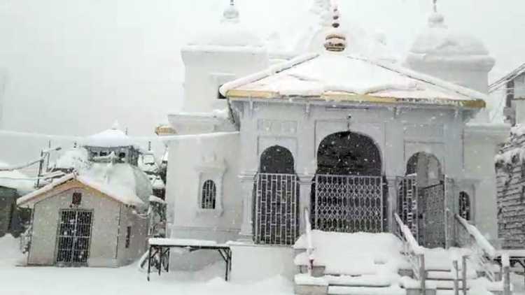  A view of fresh snowfall at Gangotri Dham